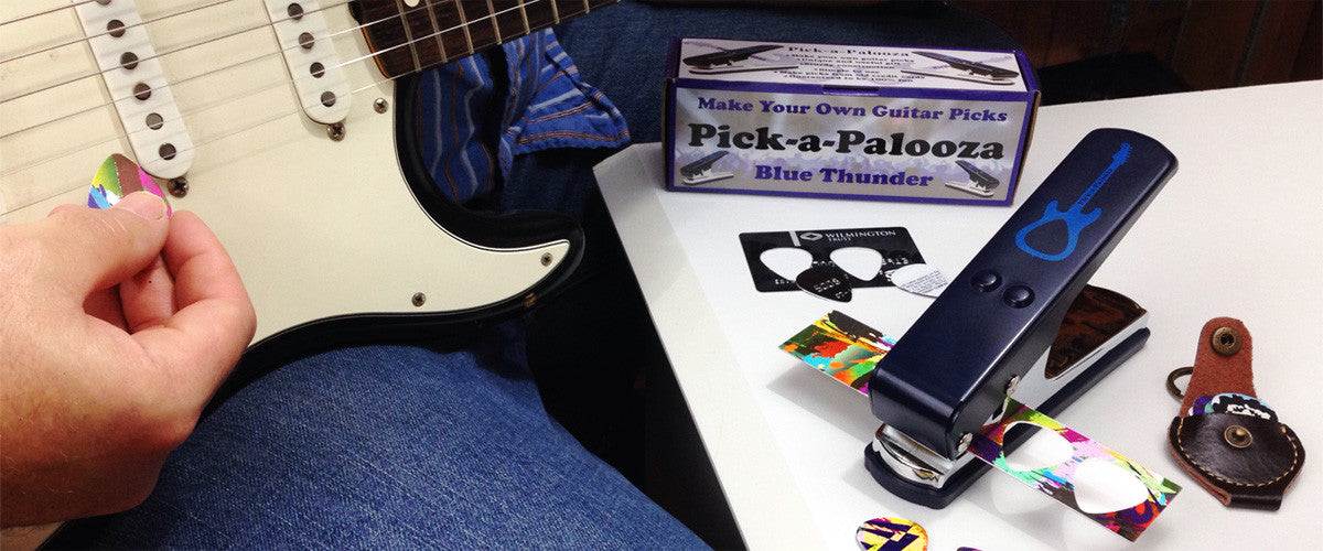 #htmlcaption1 Guitar Picks